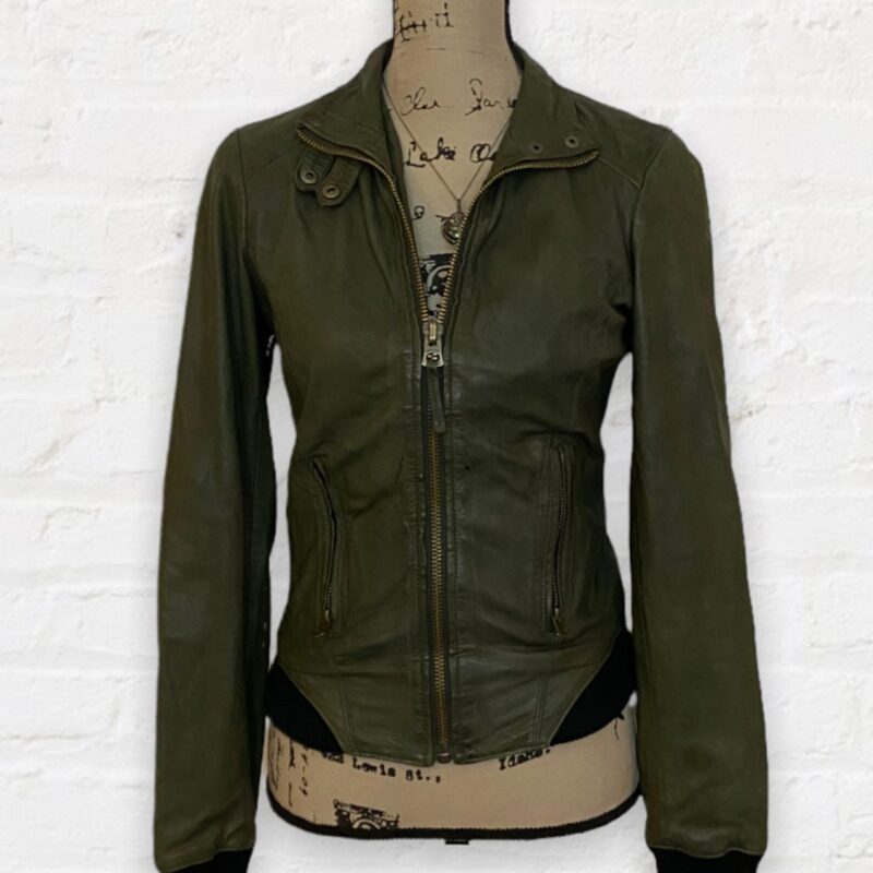 Modern Family S06 Sarah Hyland Green Leather Jacket