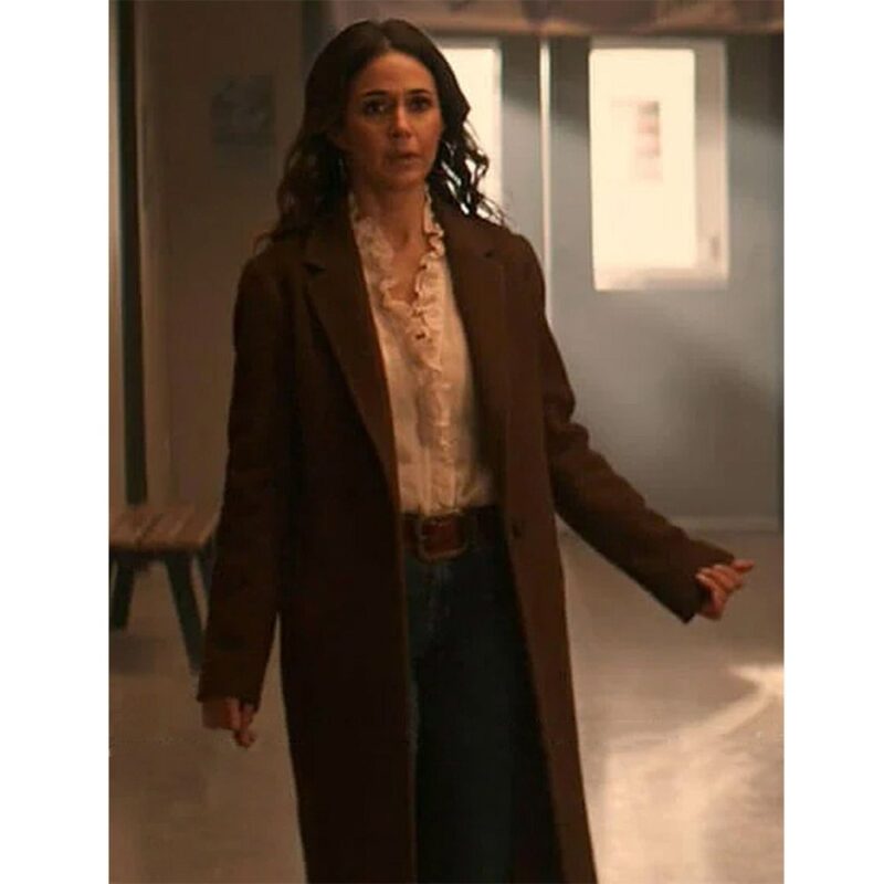 Superman & Lois S02 Emmanuelle Chriqui Coat