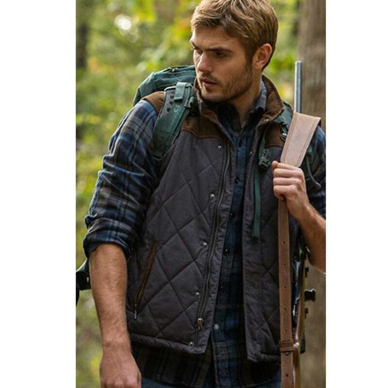 Alex Roe The 5th Wave Vest