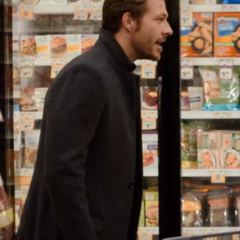 Holidate Luke Bracey Black Coat